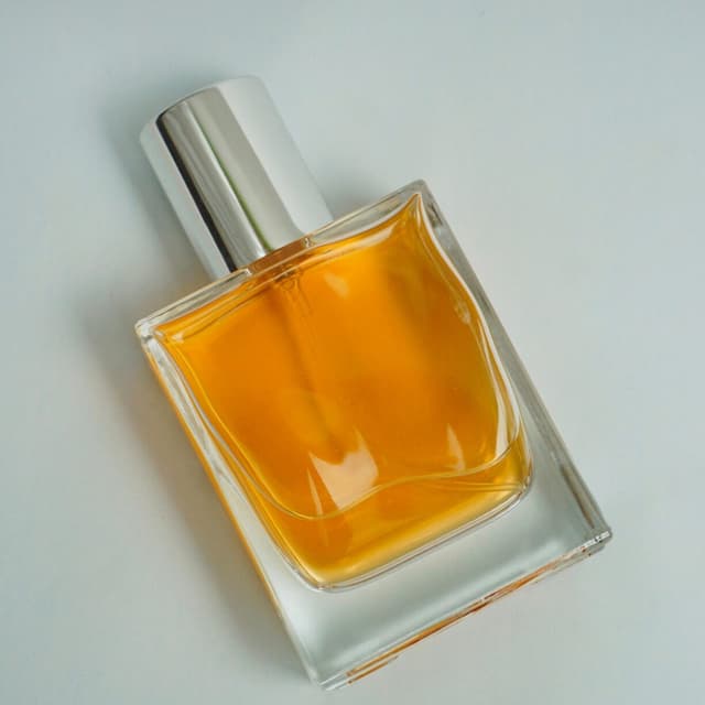 Oud Amber Eau de Parfum